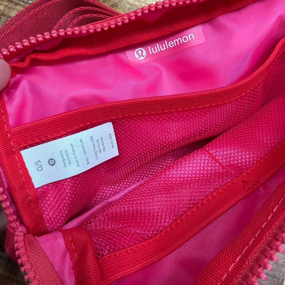 lululemon pink Everywhere Belt Bag - Picture 2 of 5